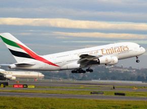 Airbus A380 leciał 14 godzin z dziurą w boku