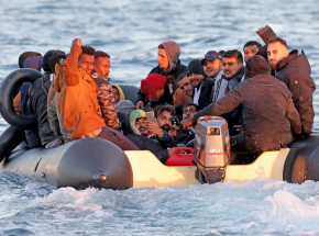 Wielka Brytania i Francja podpisały umowę dot. migracji przez kanał La Manche