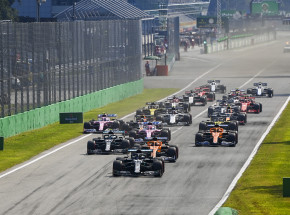 Formuła 1: Verstappen z pole position, fatalny start Hamiltona