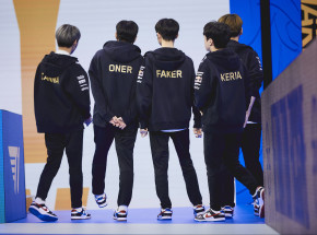 Worlds 2021: pokaz siły ze strony T1, Faker i spółka w półfinałach!