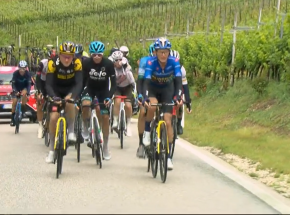 Kolarstwo - Giro d'Italia: Buitrago wygrywa, Carapaz nadal liderem