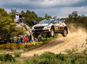 WRC: Thierry Neuville wygrywa Rajd Sardynii, Kajto na podium w WRC2