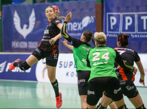 PGNiG Superliga kobiet: ważny triumf Piotrcovii w starciu z kobierzyckim zespołem