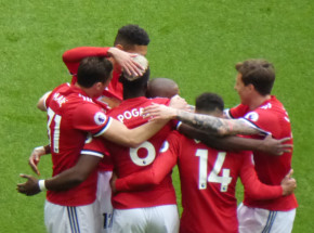 Premier League: kontrowersyjna wygrana United na Molineux