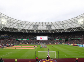 Premier League: Manchester wygrał mimo skandalicznego sędziowania