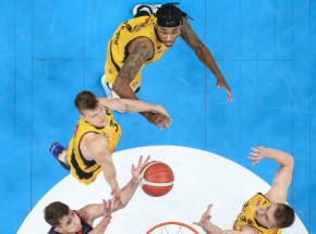 EBL: Trefl pokonał Czarnych Słupsk