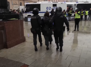 Rosja: aresztowano ponad 700 osób w związku z protestami przeciwko mobilizacji wojskowej