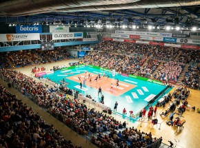 Plus Liga: ZAKSA bezradna w hicie, tylko Projekt i Jastrzębski niepokonane