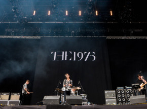 Zespół The 1975 odwołuje swoją trasę koncertową, zaplanowaną na 2021 rok