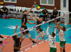 PlusLiga: świetny mecz Trefla, kolejne trzy punkty dla drużyny trenera Juricicia