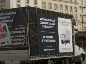 Warszawa: zakaz jazdy furgonetek z antyaborcyjnymi i homofobicznymi treściami