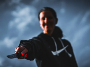 Wrocław: mężczyzna okradał kobiety z nożem w ręku