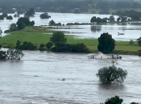 Australia: gwałtowne powodzie zagrażające życiu, zmuszają tysiące ludzi do ewakuacji