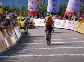 Tour de l'Avenir: triumf Tobiasa Hallanda Johannessena