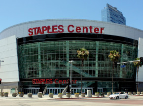 NBA: Hornets ogrywają Nets, Lakers z pierwszą wygraną