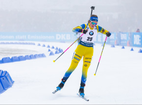 Biathlon - PŚ: Elvira Oeberg najlepsza w masówce, Hojnisz tuż za "dziesiątką"