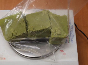 Opolskie: mężczyzna przechowywał kilogram marihuany w domu. Część znajdowała się w roztopionym maśle