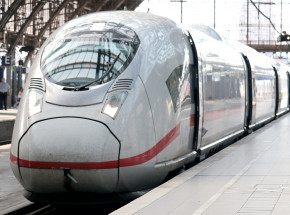 Francja: nie żyje 3 migrantów potrąconych przez pociąg