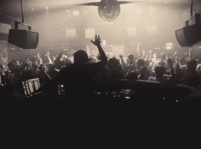 Dania: przestępcy mogą otrzymać zakaz wchodzenia do klubów nocnych