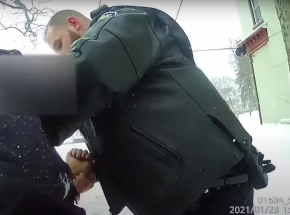 USA: funkcjonariusze skuli kajdankami i spryskali gazem dziewięciolatkę