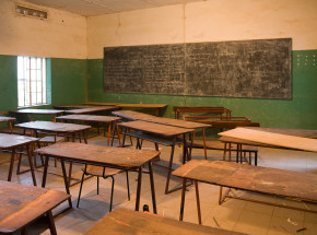 Nigeria: bandyci zaatakowali szkołę, porywając setkę dzieci i zabijając jednego człowieka