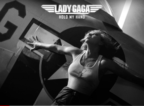 Lady Gaga w utworze "Hold My Hand" promującym film "Top Gun: Maverick"