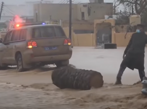 Oman: co najmniej 13 ofiar w wyniku uderzenia tropikalnego cyklonu Shaheen