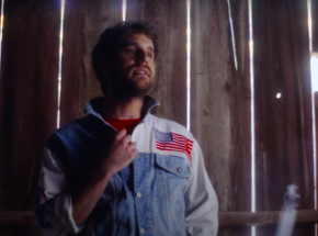 Ben Platt i teledysk do "I wanna love you but I don’t"