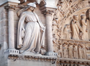 Adopcja kamiennych stworzeń Notre-Dame, aby pomóc w ich odbudowie