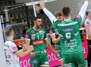 PlusLiga: spacerek Indykpolu, beniaminek bez szans