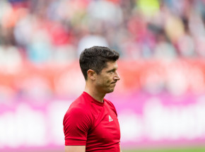 Piłka nożna - transfery: Robert Lewandowski już oficjalnie w FC Barcelonie!