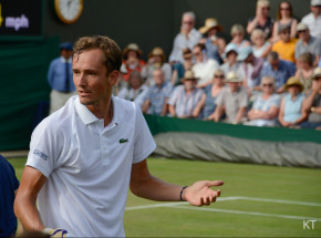 Australian Open: faworyci z awansem do 1/8, męczarnie Miedwiediewa