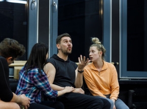 Premiera w Teatrze Muzycznym w Toruniu: „Friends – the musical parody”