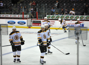 NHL: Bruins górą w hicie, Canadiens pokonali Canucks