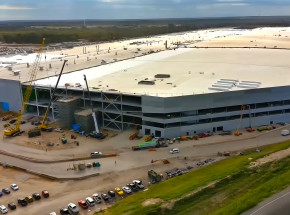 Tesla rezygnuje z 1,1 mld euro dotacji na budowę fabryki baterii w Niemczech