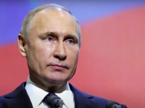 Władimir Putin nazwał nagrania z Buczy fałszerstwem