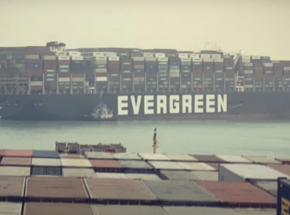 Egipt: Kanał Sueski zablokowany przez duży kontenerowiec