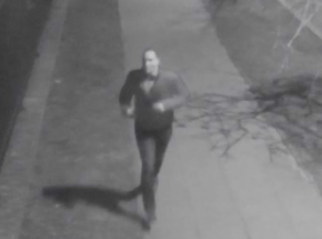 Warszawa: trwają poszukiwania mężczyzny, który kilkukrotnie ranił kobietę nożem