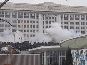 Kazachstan: protestujący dokonali szturmu na biuro burmistrza w Ałmatach
