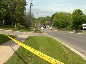 Kanada: policjanci zastrzelili mężczyznę idącego z bronią w pobliżu szkoły w Toronto