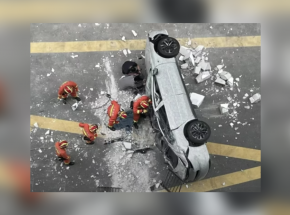 Chiny: dwie osoby zginęły wskutek upadku samochodu z trzeciego piętra