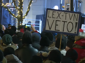 Protesty przeciwko uchwaleniu „Lex TVN”