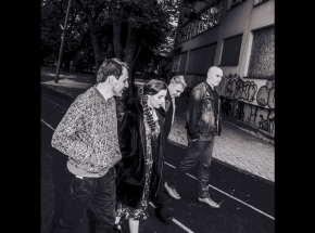 sanah w nowym muzycznym projekcie zespołu Polskie Znaki