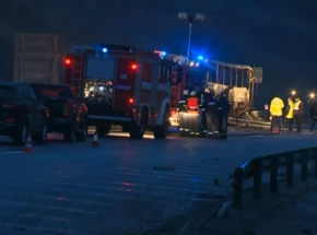 Bułgaria: co najmniej 46 osób zginęło w pożarze autokaru