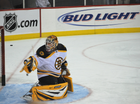 NHL: 78 bramek w trzynastu meczach, wygrane Bruins, Predators oraz Panthers