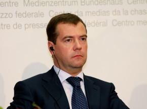 D. Miedwiediew straszy dyrektorów rosyjskich zakładów obronnych