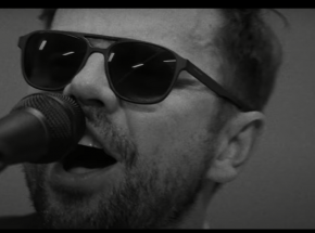 "Nasza jest noc" – śpiewa happysad z gościnnym udziałem abradAba