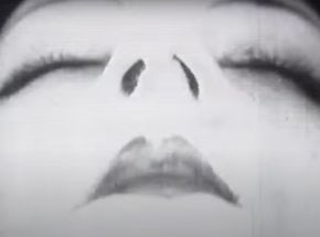 Surrealistyczna kolekcja wyprzedana mimo poważnych obaw o prawa autorskie