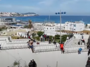 Hiszpania: śmierć marokańskiego migranta po upadku ze ściany w porcie Ceuta