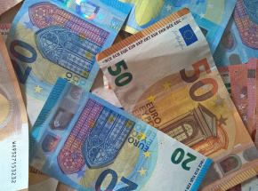 Włochy: gang produkujący i dystrybuujący fałszywe pieniądze został rozbity przez Europol